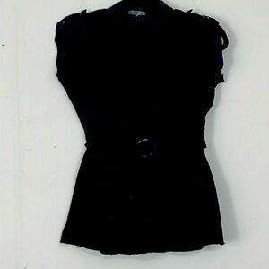 🌞 JTB black sleeveless surplice blouse black dots faux belt tie back M